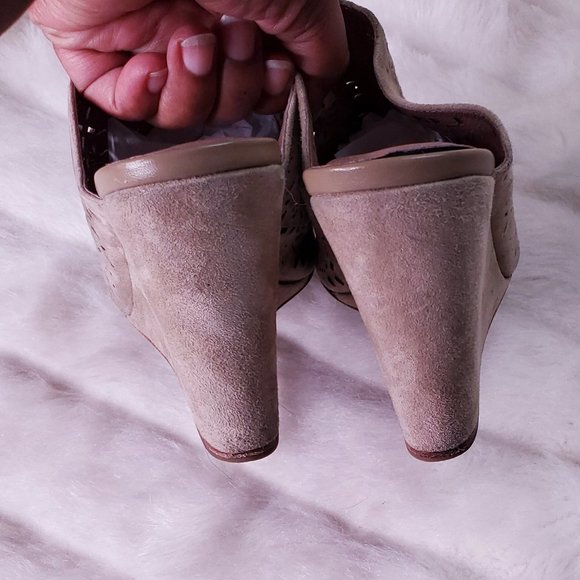 Joie Leather Wedge Peep Toe Tan Perforated 8.5 - 9 - Picture 10 of 10